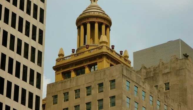 The Esperson Buildings: Houston’s Twin Cathedrals of Oil, Grief, and Unapologetic Glamour